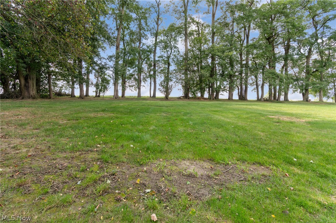 1375 Schrader Road North Lawrence OH 44666
