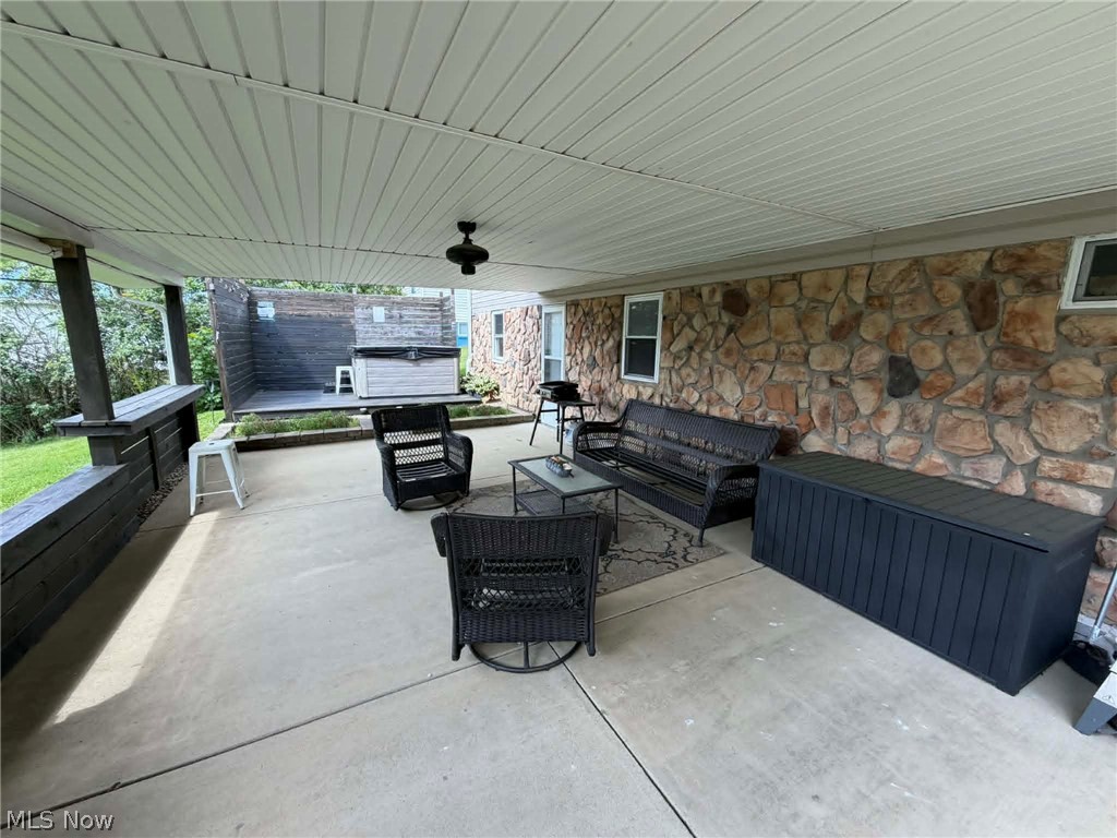 1158 Mick Road Wellsville OH 43968