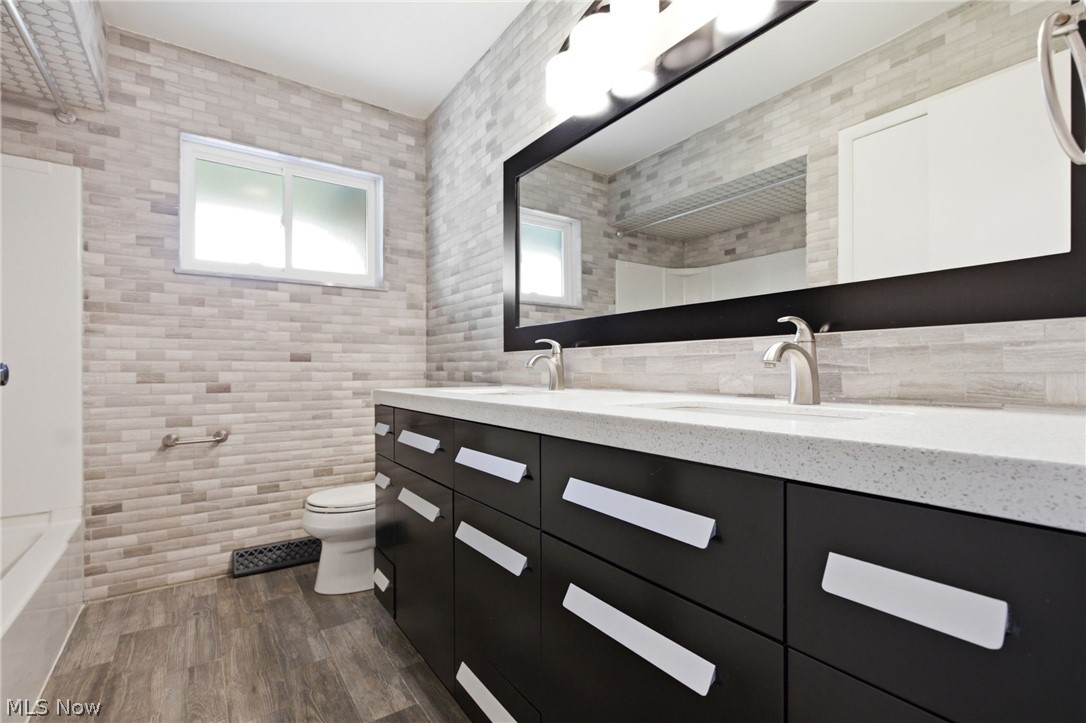 12758 Abbey Road North Royalton OH 44133