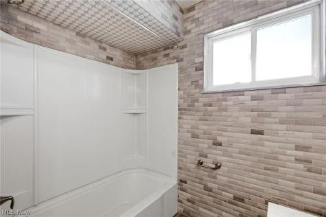 12758 Abbey Road North Royalton OH 44133