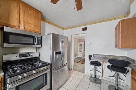 1023 Quilliams Road Cleveland Heights OH 44121