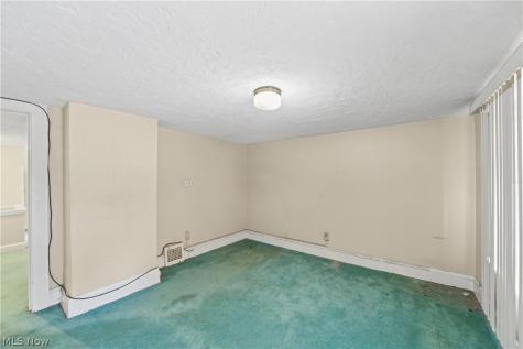 1023 Quilliams Road Cleveland Heights OH 44121