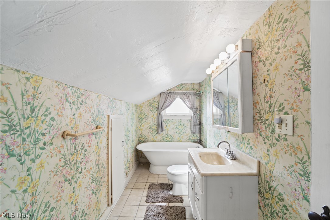 1023 Quilliams Road Cleveland Heights OH 44121