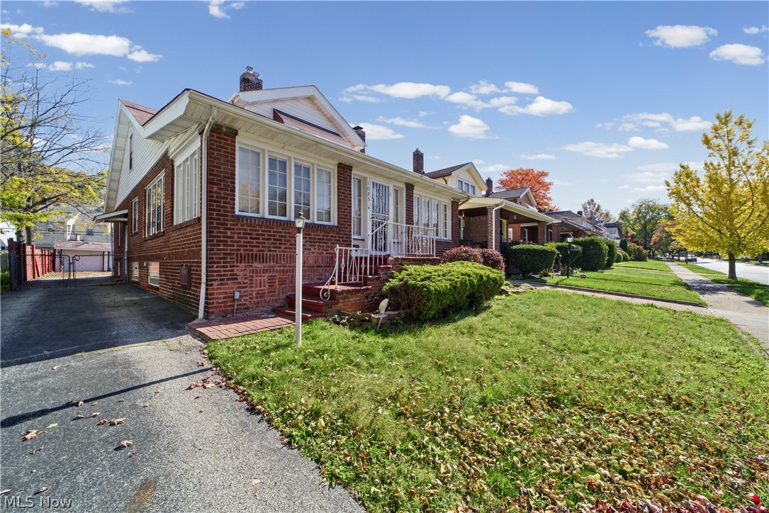 1023 Quilliams Road Cleveland Heights OH 44121