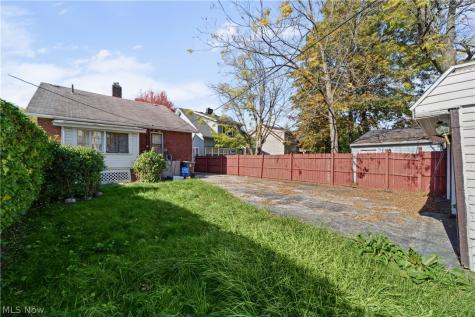 1023 Quilliams Road Cleveland Heights OH 44121