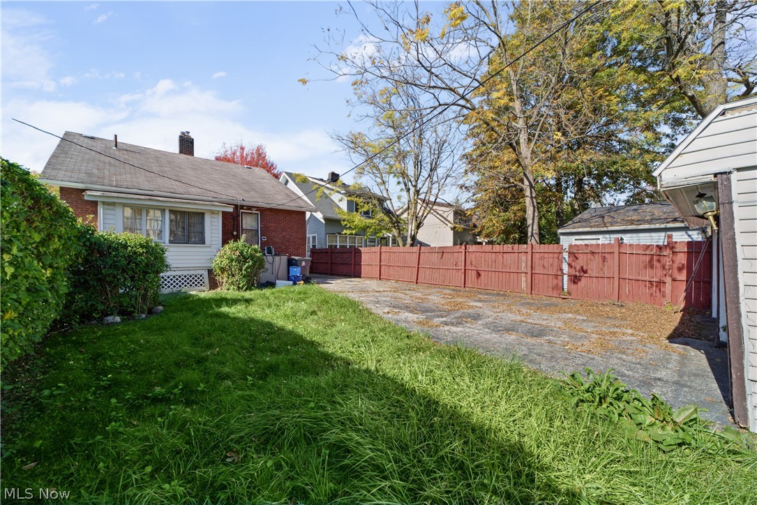 1023 Quilliams Road Cleveland Heights OH 44121