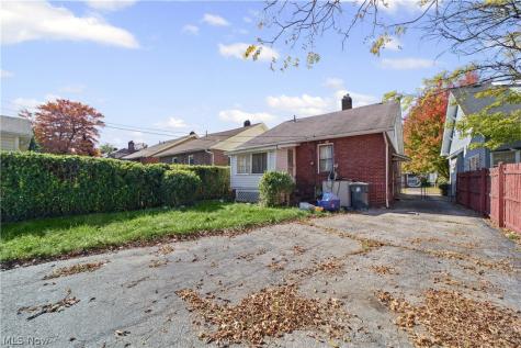 1023 Quilliams Road Cleveland Heights OH 44121