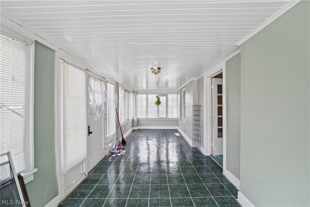 1023 Quilliams Road Cleveland Heights OH 44121