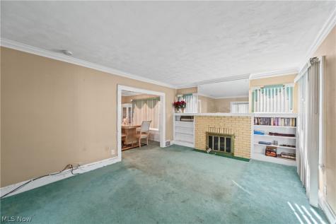 1023 Quilliams Road Cleveland Heights OH 44121