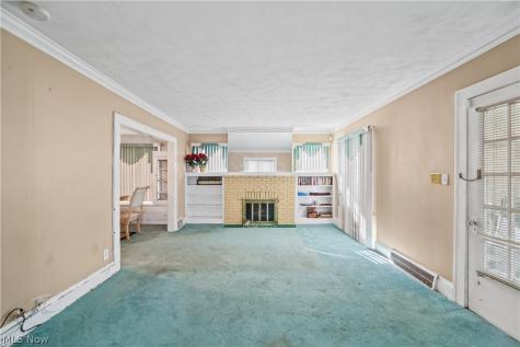 1023 Quilliams Road Cleveland Heights OH 44121