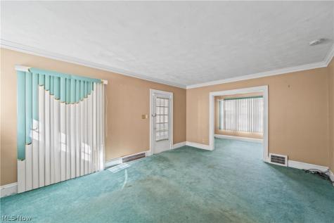 1023 Quilliams Road Cleveland Heights OH 44121
