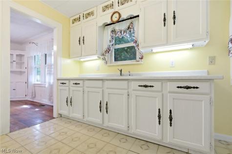 38905 Gardenside Drive Willoughby OH 44094