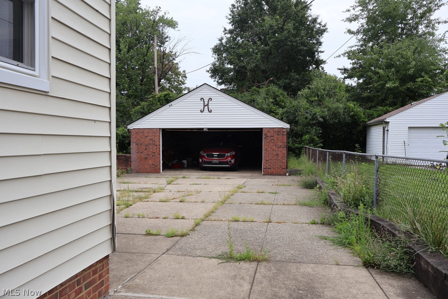 1509 E 204th Street Euclid OH 44117