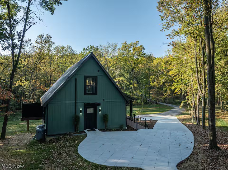 6777 Stony Point Road NW Dover OH 44622