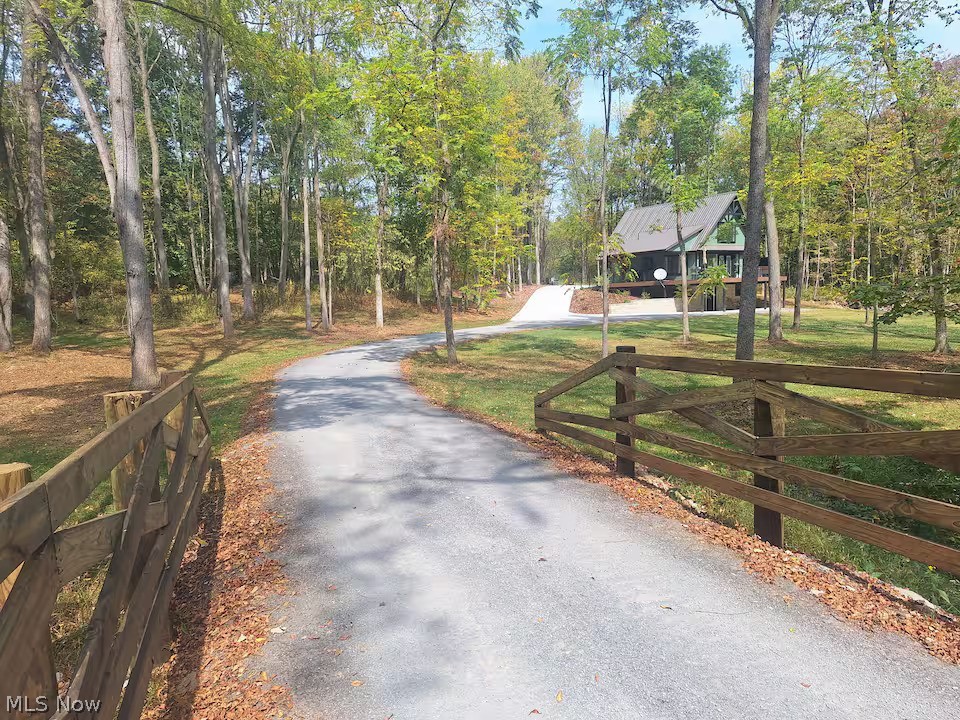 6777 Stony Point Road NW Dover OH 44622