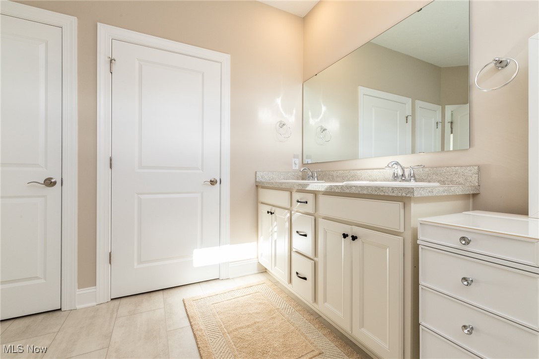 179 Seamore Road Aurora OH 44202