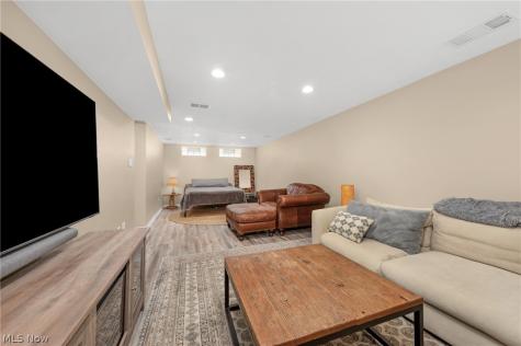 6729 Orchard Boulevard Parma Heights OH 44130