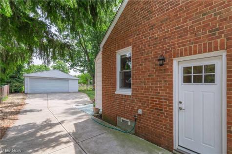 6729 Orchard Boulevard Parma Heights OH 44130
