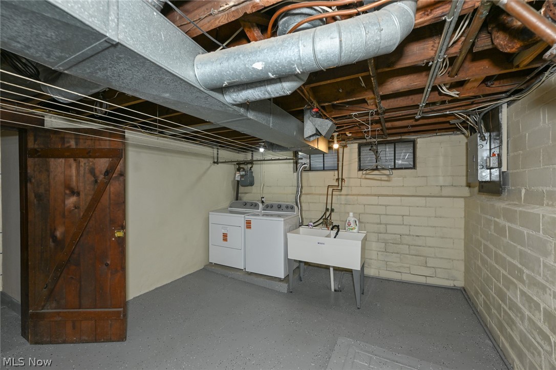 19251 Naumann Avenue Euclid OH 44119