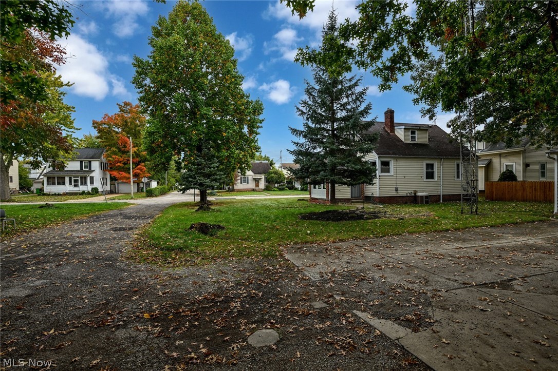 19251 Naumann Avenue Euclid OH 44119