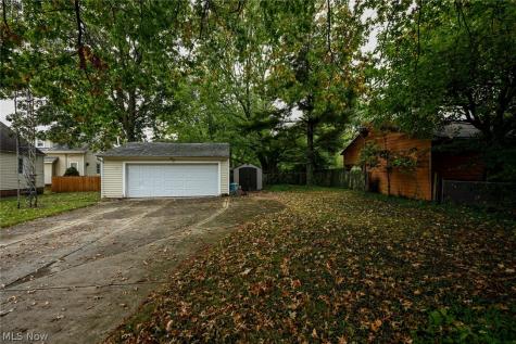 19251 Naumann Avenue Euclid OH 44119