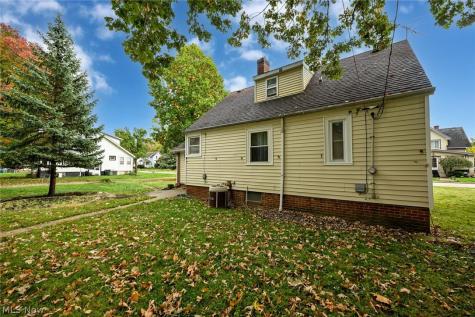 19251 Naumann Avenue Euclid OH 44119