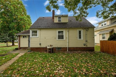 19251 Naumann Avenue Euclid OH 44119