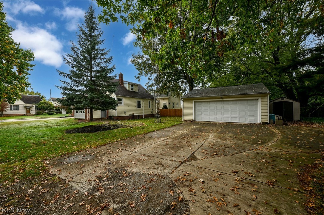 19251 Naumann Avenue Euclid OH 44119
