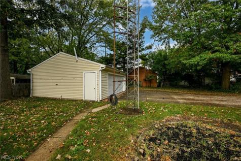 19251 Naumann Avenue Euclid OH 44119