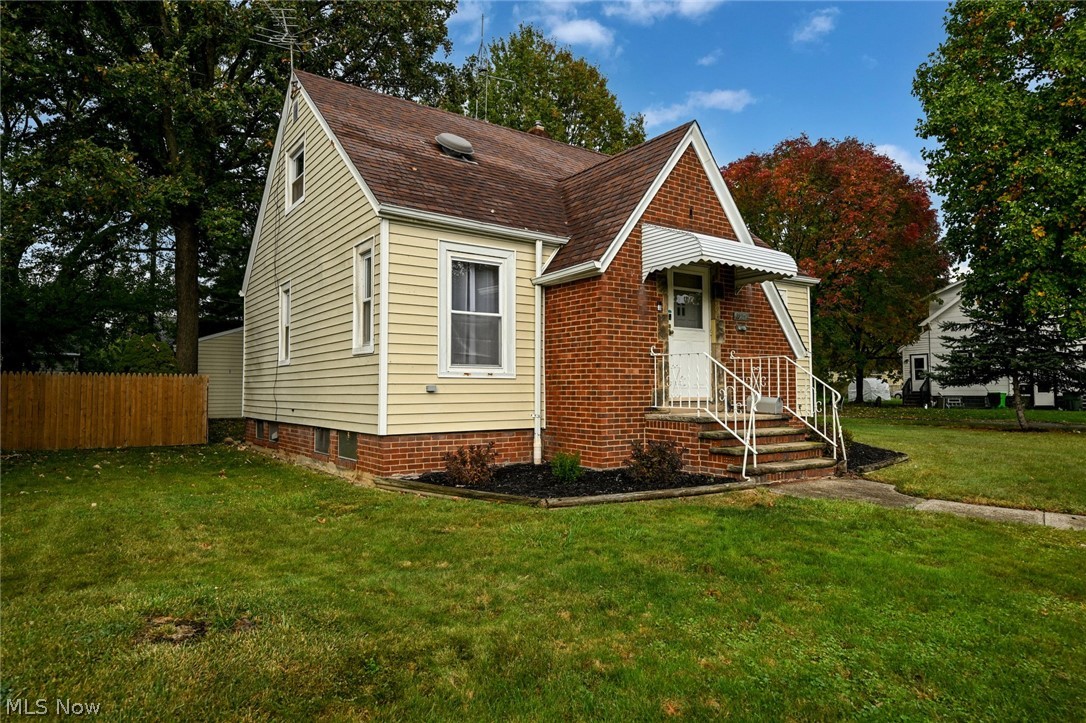 19251 Naumann Avenue Euclid OH 44119