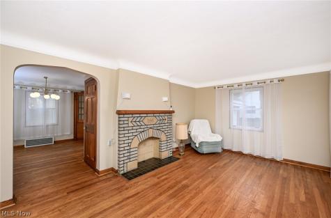 19251 Naumann Avenue Euclid OH 44119