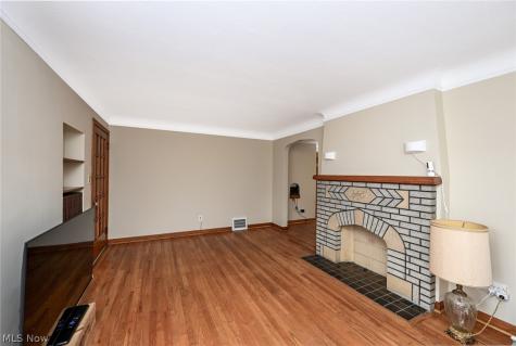19251 Naumann Avenue Euclid OH 44119