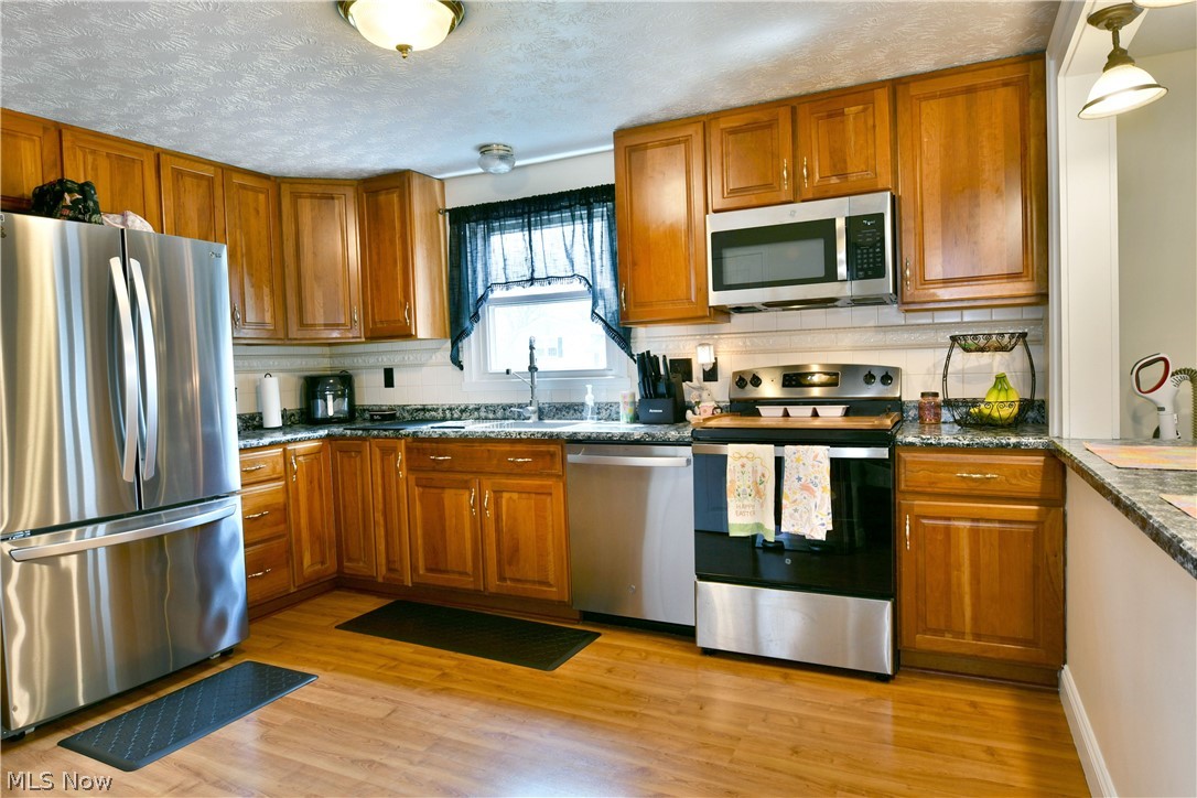 353 Stahl Avenue Cortland OH 44410