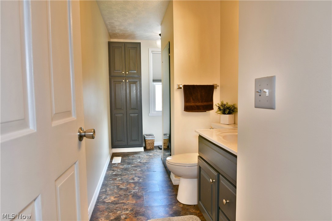 353 Stahl Avenue Cortland OH 44410