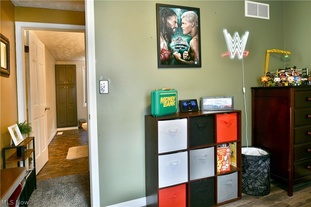 353 Stahl Avenue Cortland OH 44410