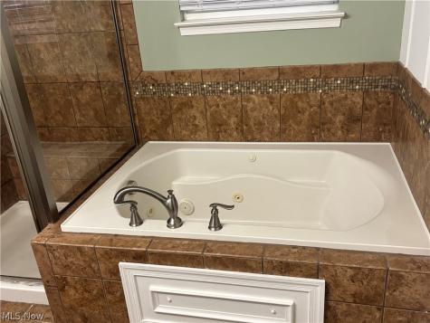 4489 Woodstone Avenue NW Massillon OH 44647