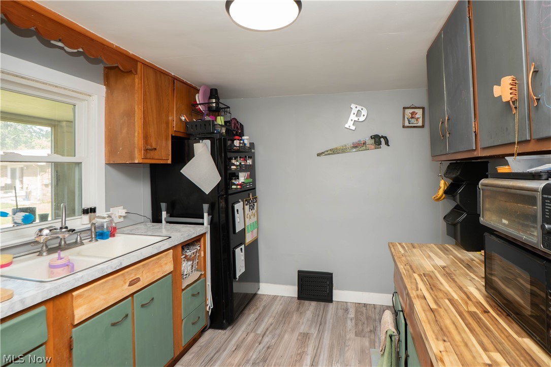 462 Fenton Avenue NE Canton OH 44704