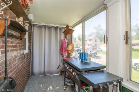 462 Fenton Avenue NE Canton OH 44704