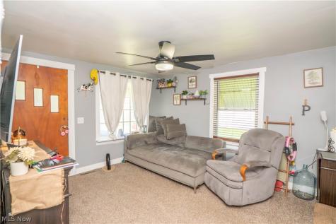 462 Fenton Avenue NE Canton OH 44704