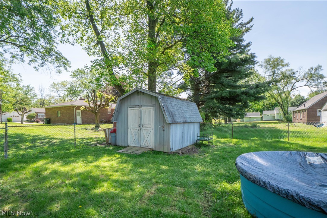 462 Fenton Avenue NE Canton OH 44704