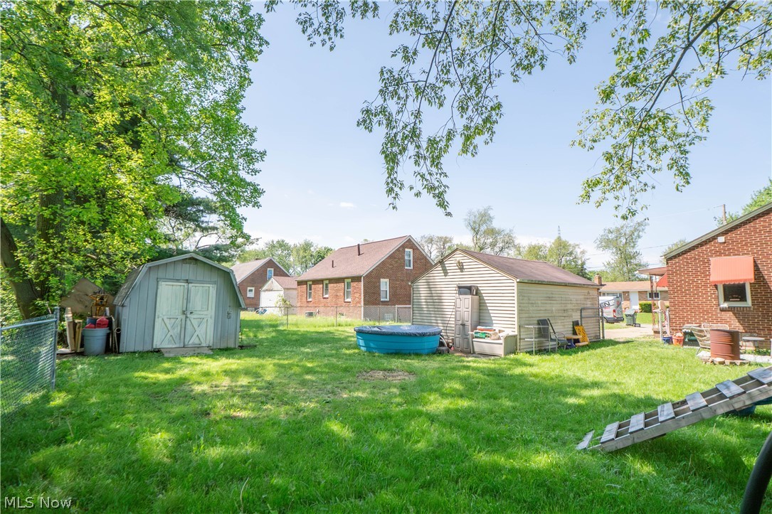462 Fenton Avenue NE Canton OH 44704
