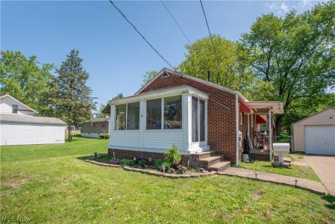 462 Fenton Avenue NE Canton OH 44704