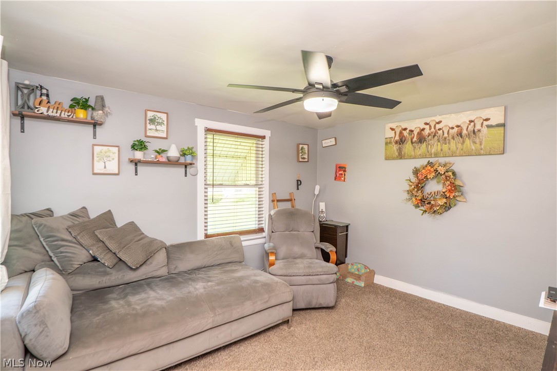 462 Fenton Avenue NE Canton OH 44704