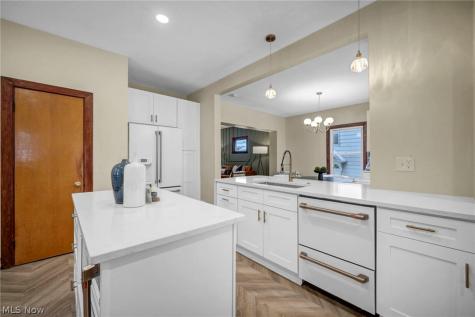 1345 Cove Avenue Lakewood OH 44107
