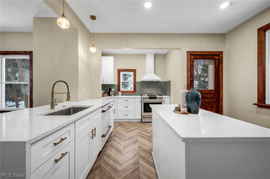 1345 Cove Avenue Lakewood OH 44107