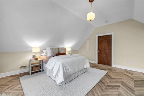 1345 Cove Avenue Lakewood OH 44107