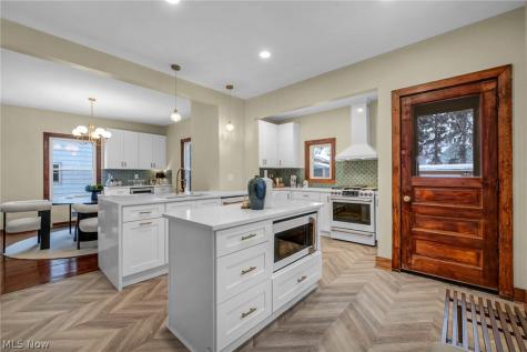 1345 Cove Avenue Lakewood OH 44107