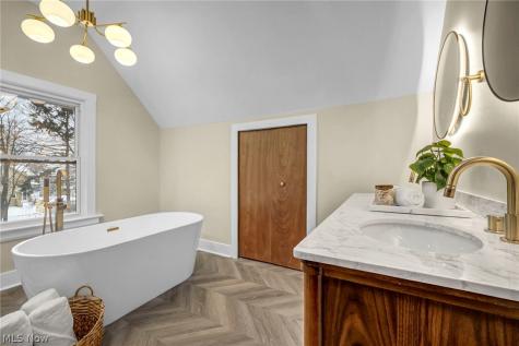 1345 Cove Avenue Lakewood OH 44107