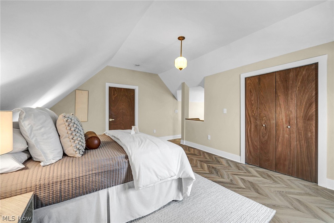 1345 Cove Avenue Lakewood OH 44107