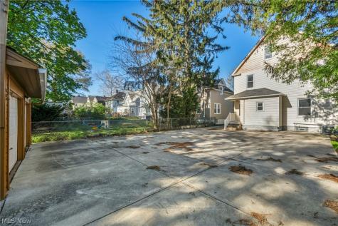 1345 Cove Avenue Lakewood OH 44107